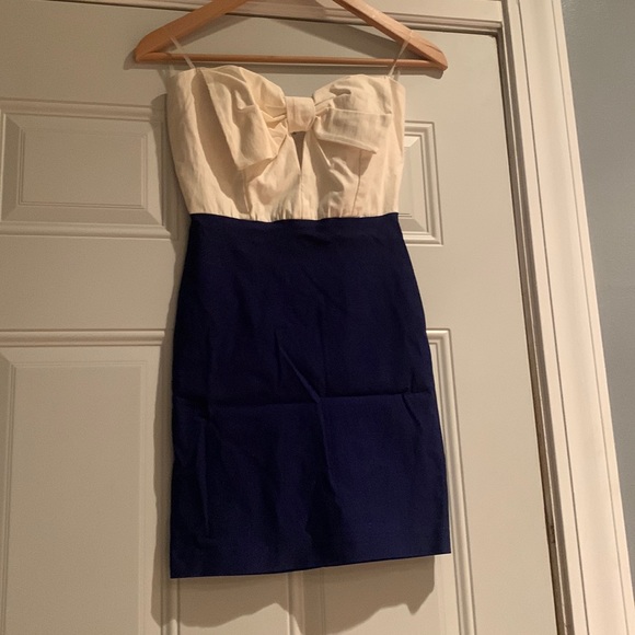 White & electric blue body on dress with bow detail - Picture 1 of 1